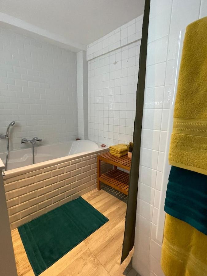 Comme Un Air De Provence A Blois Apartment Bagian luar foto
