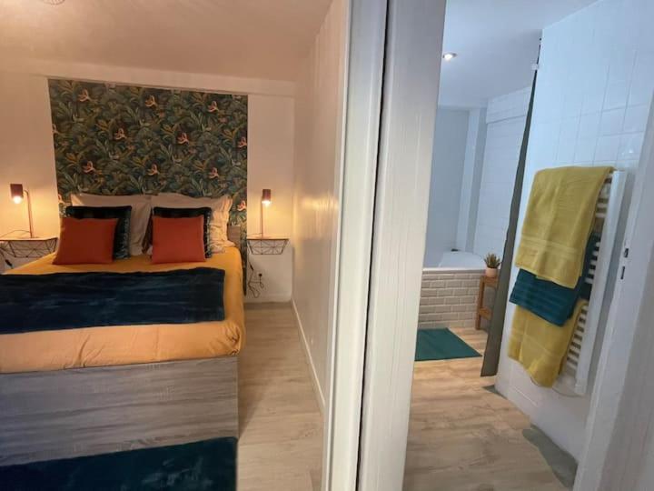 Comme Un Air De Provence A Blois Apartment Bagian luar foto