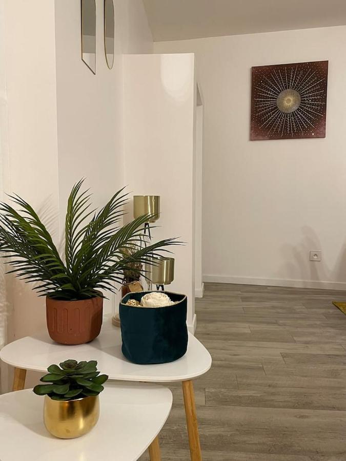 Comme Un Air De Provence A Blois Apartment Bagian luar foto