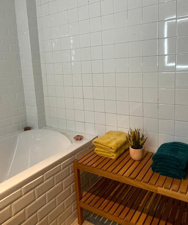 Comme Un Air De Provence A Blois Apartment Bagian luar foto