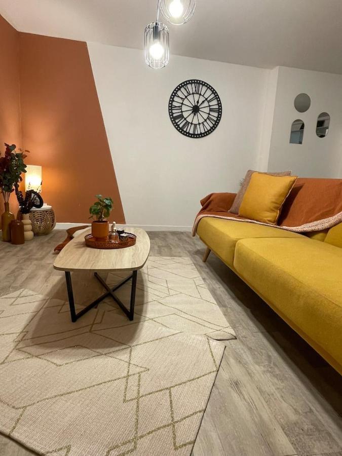 Comme Un Air De Provence A Blois Apartment Bagian luar foto