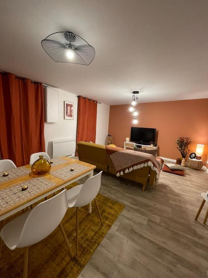 Comme Un Air De Provence A Blois Apartment Bagian luar foto