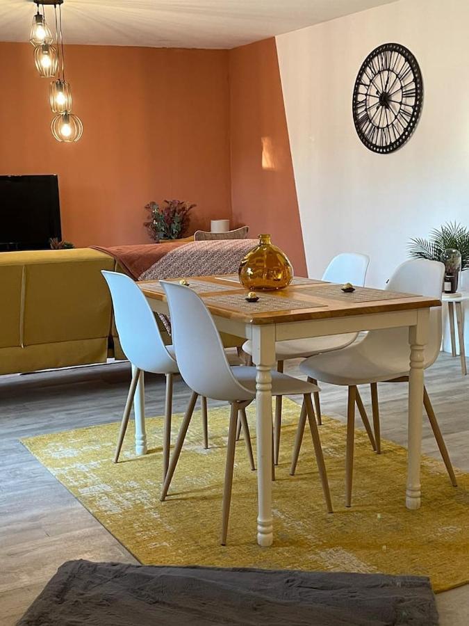 Comme Un Air De Provence A Blois Apartment Bagian luar foto