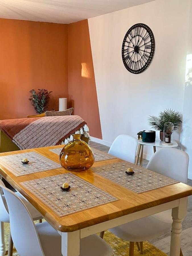 Comme Un Air De Provence A Blois Apartment Bagian luar foto