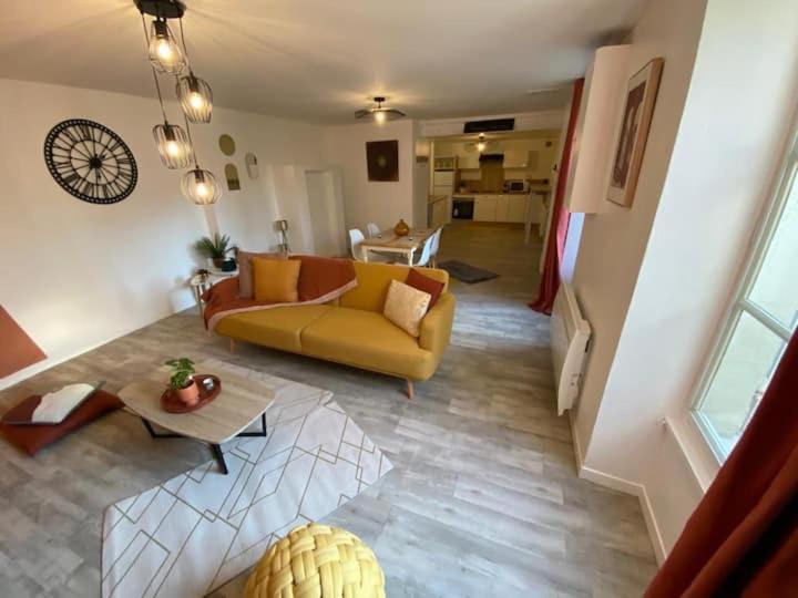 Comme Un Air De Provence A Blois Apartment Bagian luar foto